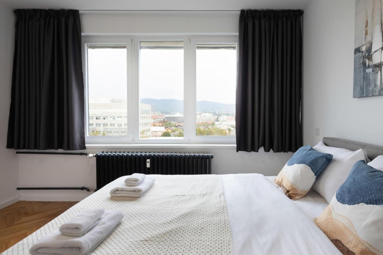 Spacious 2Bdr Apartment- Skyline View Zagabria Esterno foto
