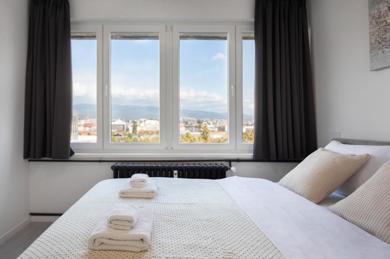 Spacious 2Bdr Apartment- Skyline View Zagabria Esterno foto