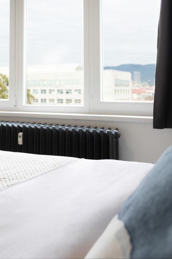 Spacious 2Bdr Apartment- Skyline View Zagabria Esterno foto